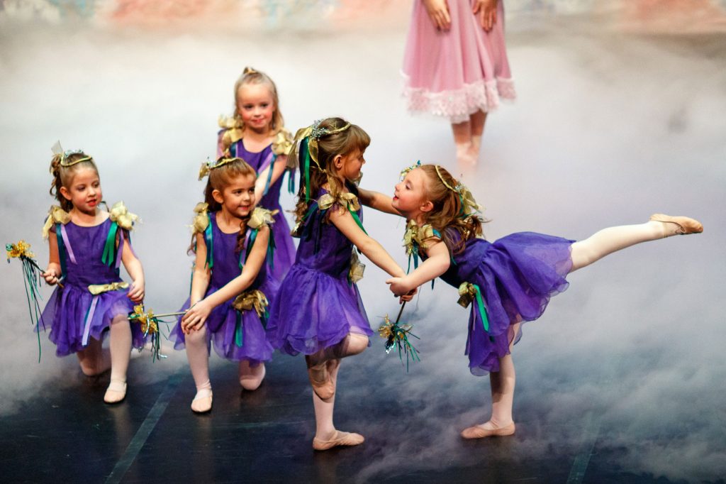 Young dancers Young dancers